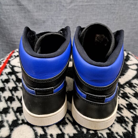 %Size 8.5 Nike Mens Air Jordan 1 Mid 554724-068 Sneakers AJ1 main image 5